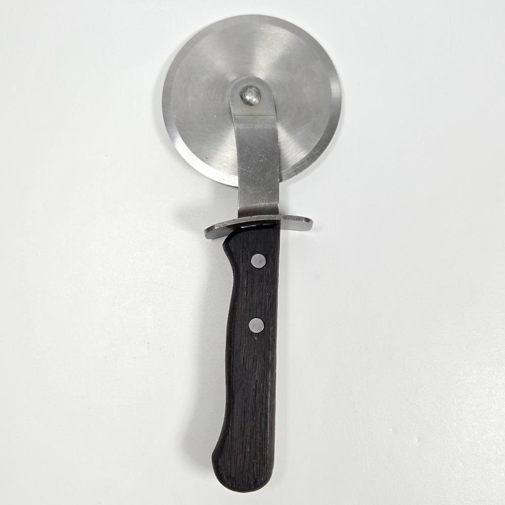 Vintage Vernon Company Pizza wheel Cutter Stainless Wooden Handle Taiwan‎